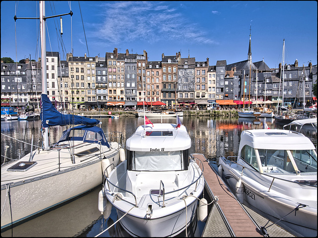 Honfleur au temps de Covid Honfleur au temps de Covid