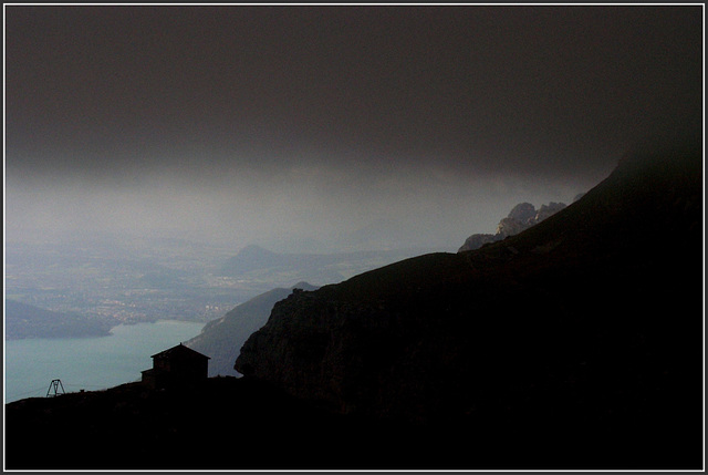 L Orage menace...