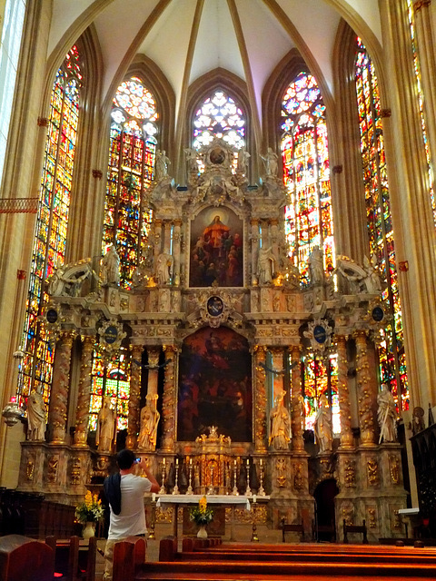 Erfurter Dom. Der Hauptaltar im älteren Teil. ©UdoSm