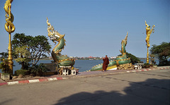 Profession: moine photographe (Laos)