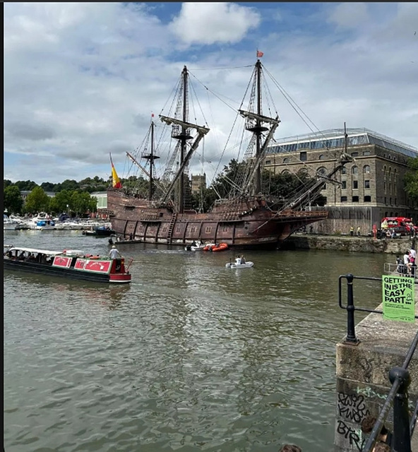 gaw[25] - berthed in Bristol's "floating harbour"