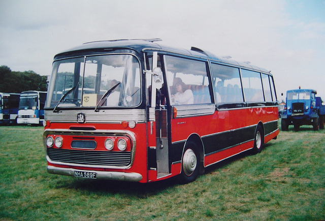 NHA589F Bedford Gathering 2004