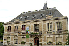 SAINT CYR SUR LOIRE la mairie SAINT CYR SUR LOIRE la mairie