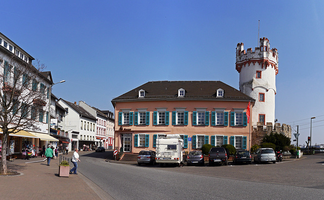 In Rüdesheim am Rhein rechts der Adler Turm ehemaliger Pulverturm