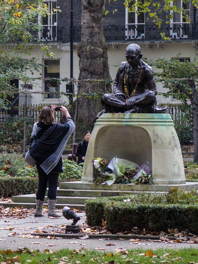 photographing Gandhi