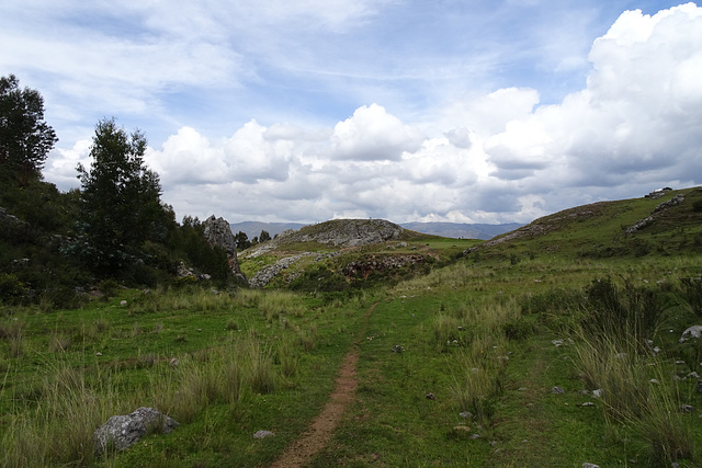 Approaching El Templo De La Luna