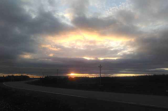 Un trou dans les nuages levants