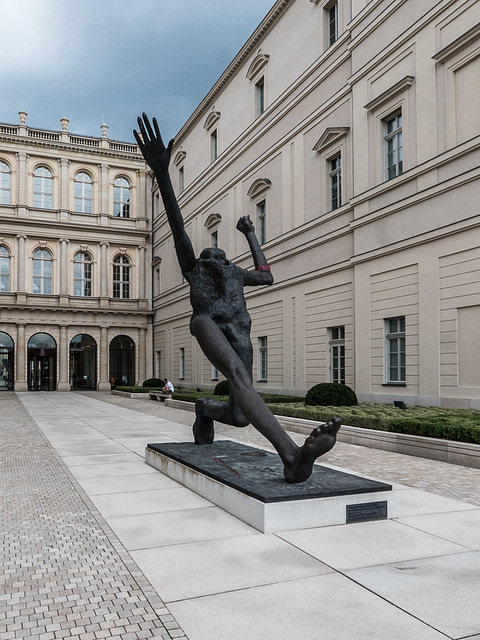 A Giant Step / Jahrhundertschritt von Wolfgang Mattheuer (345°)