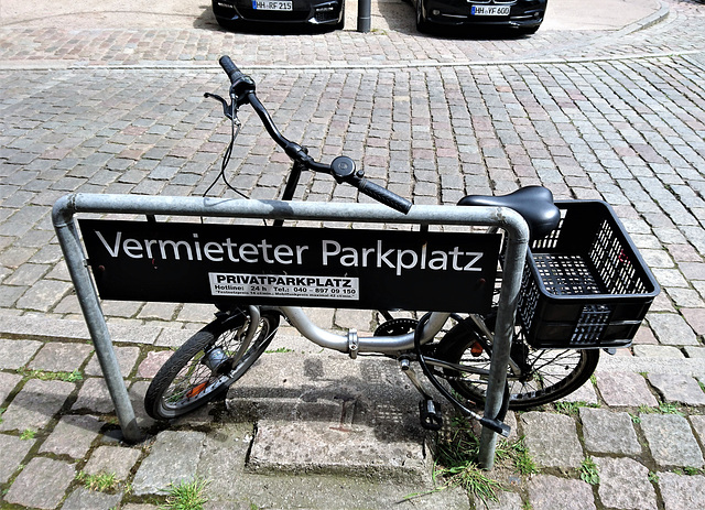 Parkplätze sind knapp in der Hamburger Hafencity.