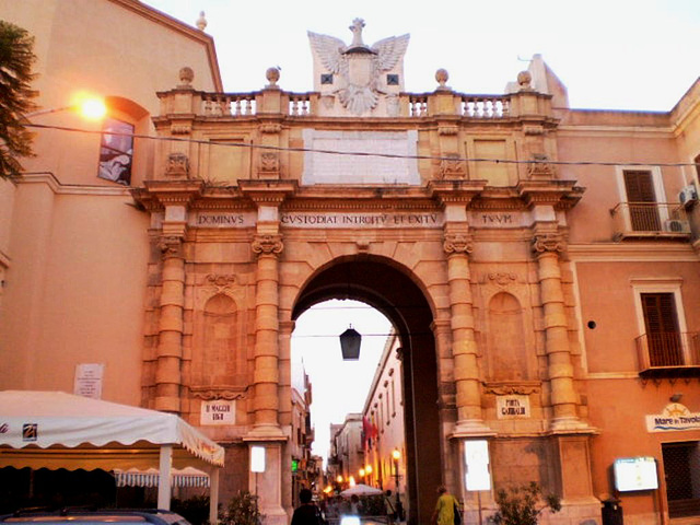 Garibaldi Doorway (1685).