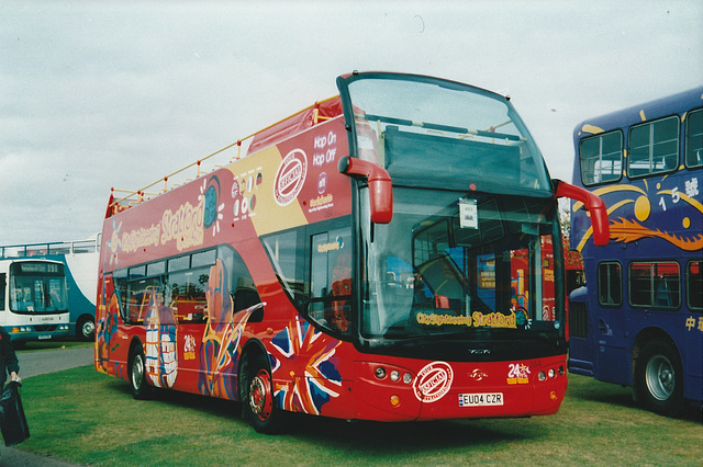 City Sightseeing 384 (EU04 CZR) at Showbus, Duxford - 26 Sep 2004 (537-25) City Sightseeing 384 (EU04 CZR) at Showbus, Duxford - 26 Sep 2004 (537-25)
