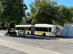 Transdev hybrid artic in La Rochelle - Aug 2024 (Photo courtesy of Jane Slater)