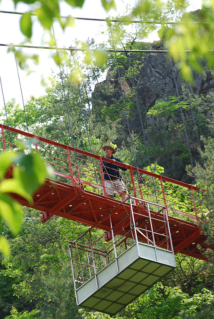 Auf der Hängebrücke