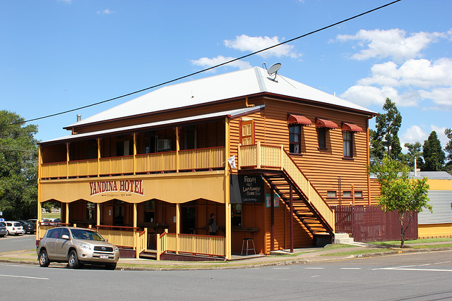 Yandina Hotel