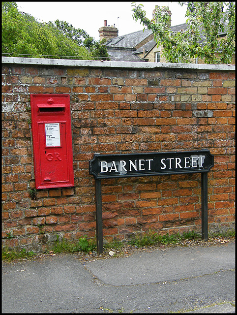 Barnet Street wall box