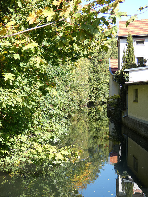 Flüsschen in der Stadt