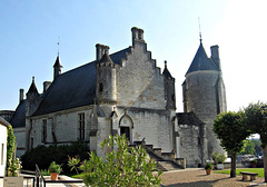 LOCHES LOCHES