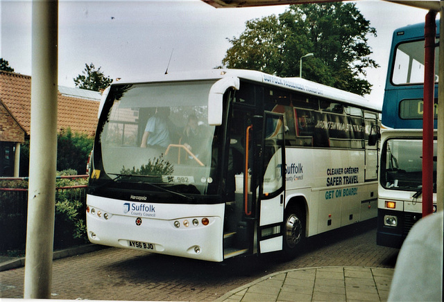 Suffolk County Council AY56 BJO at Newmarket – 15 Sep 2006 (565-5A) Suffolk County Council AY56 BJO at Newmarket – 15 Sep 2006 (565-5A)