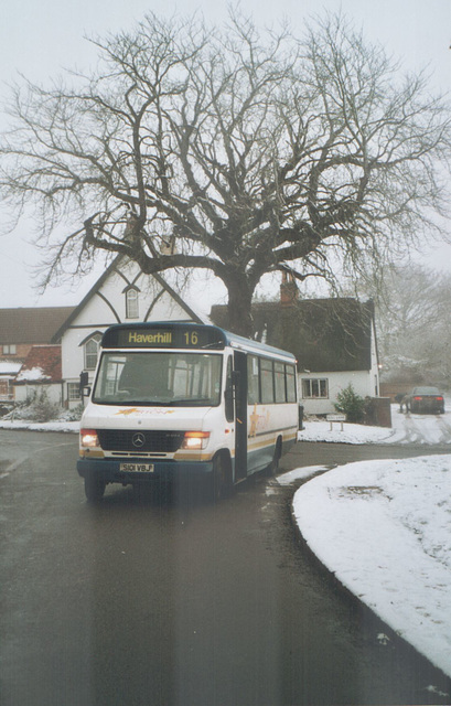 Burtons Coaches S101 VBJ at West Wratting - 29 Dec 2005 (554-22)