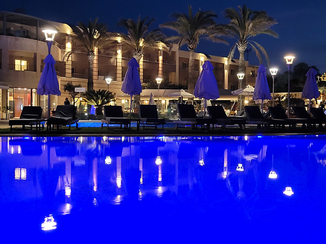Abends am Pool Abends am Pool
