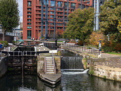PXL 20241016 113057300-001-St Pancras Lock