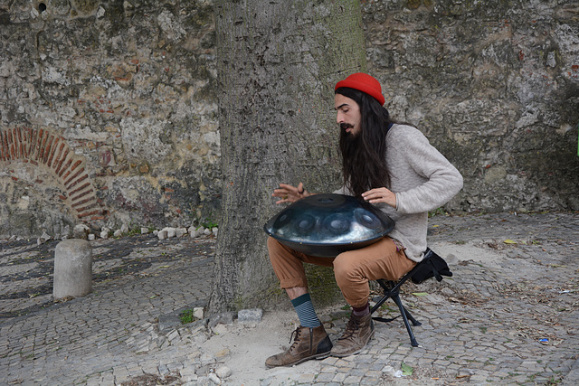 Lisbon, The Musician in São Jorge Castle