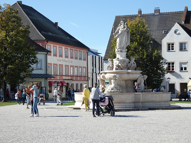 Brunnen auf dem Kapellplatz