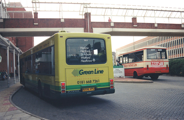 County Bus and Coach (Arriva) PDL206 (R206 VPU) in Welwyn Garden City – 3 Jul 1998 (400-26)