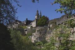 Luxemburg - Blick auf die Corniche und den Bockfelsen
