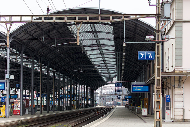 221203 Olten halle gare