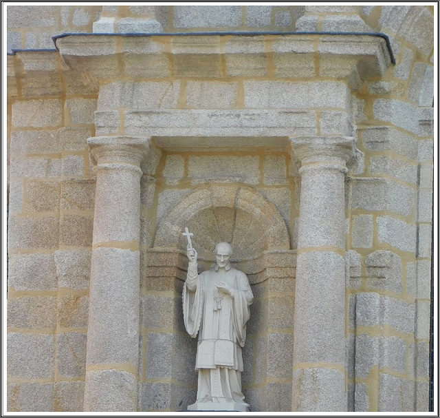 Détail de la façade de la Chapelle Sainte-Catherine à Dinan (22)