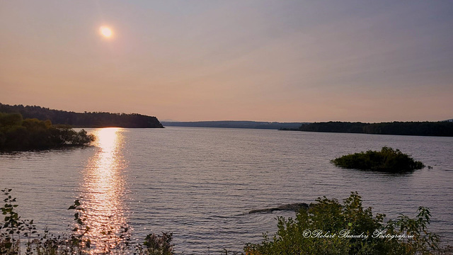 Un matin sur le bord de l'eau