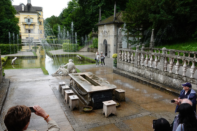 The famous trick fountain dining table