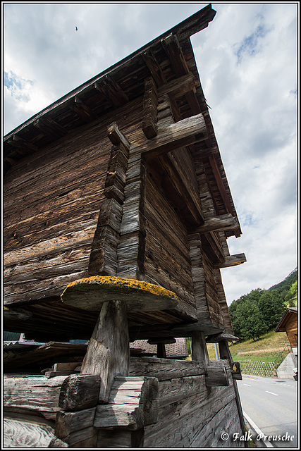 Speicher auf Stelzen