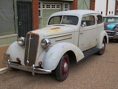 1935 Chevrolet Master De Luxe Town Sedan