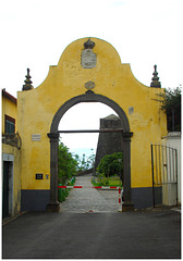 . Funchal :Porte d'accés au chateau !