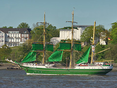 Beim Hafengeburtstag: >Alexander von Humboldt II< -Bark-Baujahr 2011