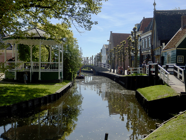 BandstandandCanal