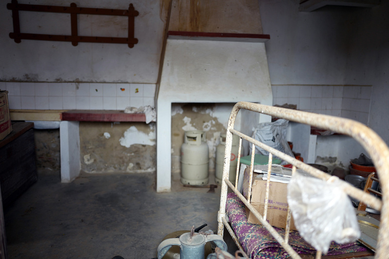 Penedos, Abandonos