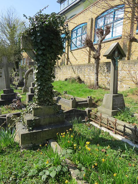 paddington cemetery, brondesbury, london