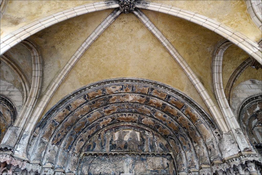 Dijon, Église Notre Dame, Portail