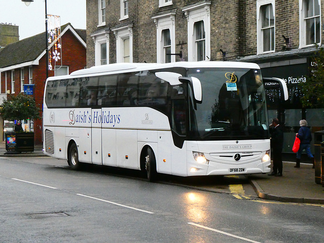 Daish’s Coaches BF68 ZDW in Newmarket - 23 Dec 2021 (P1100270)