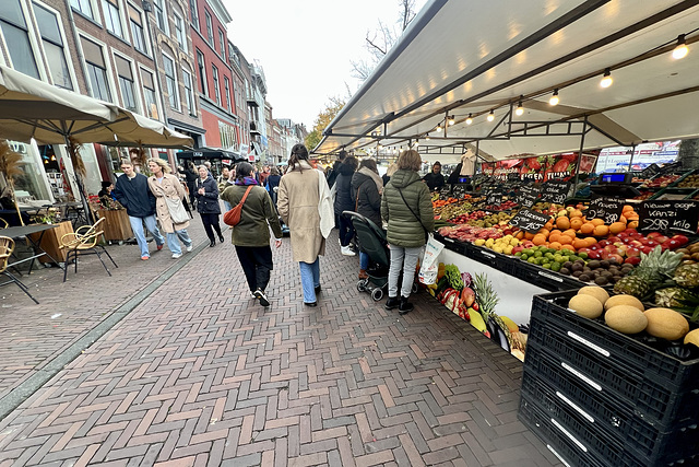 Outdoor market in Leiden