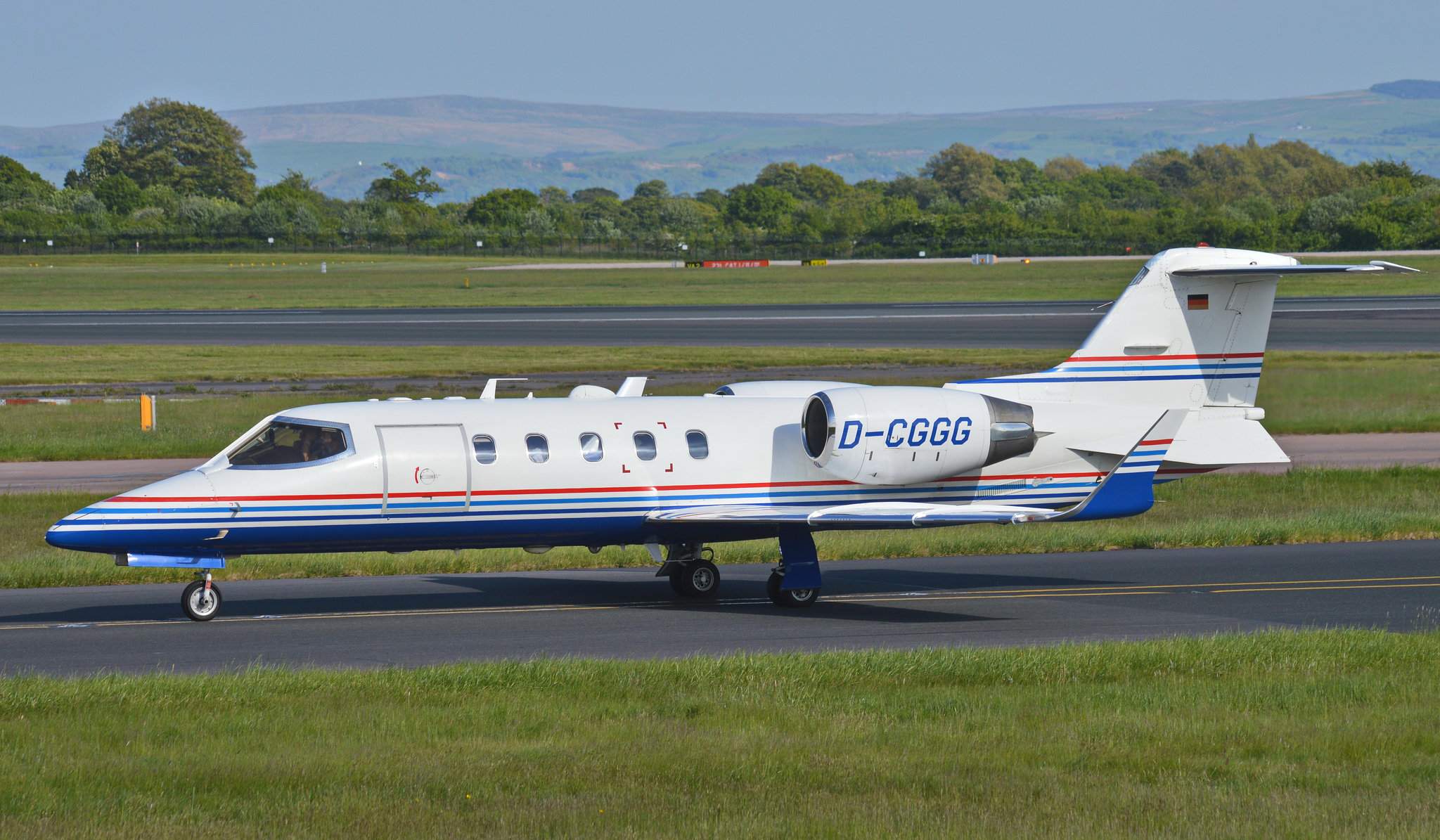 Learjet CGGG