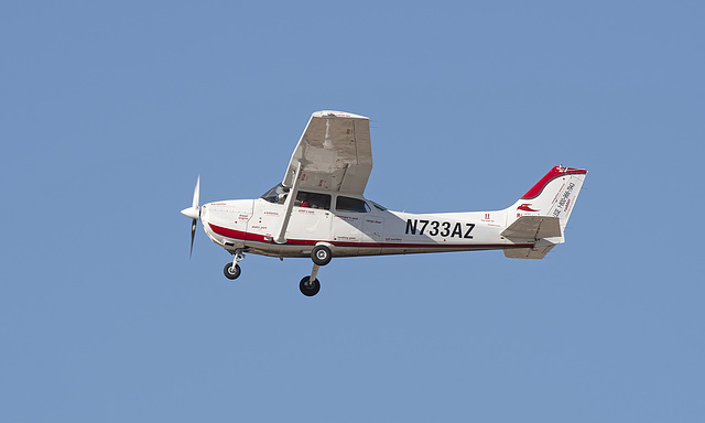 Cochise Community College Cessna 172 N733AZ