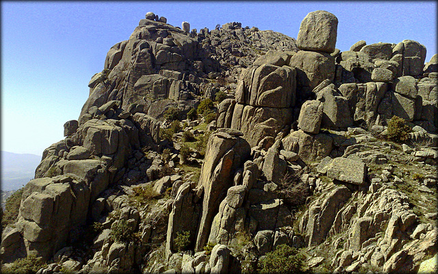 My first photo taken on the ridge of La Sierra de La Cabrera. Granite everywhere. For Yves from Bourg-St-Andeol.