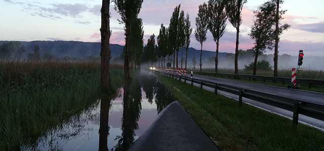 der Zellersee auf dem Radweg