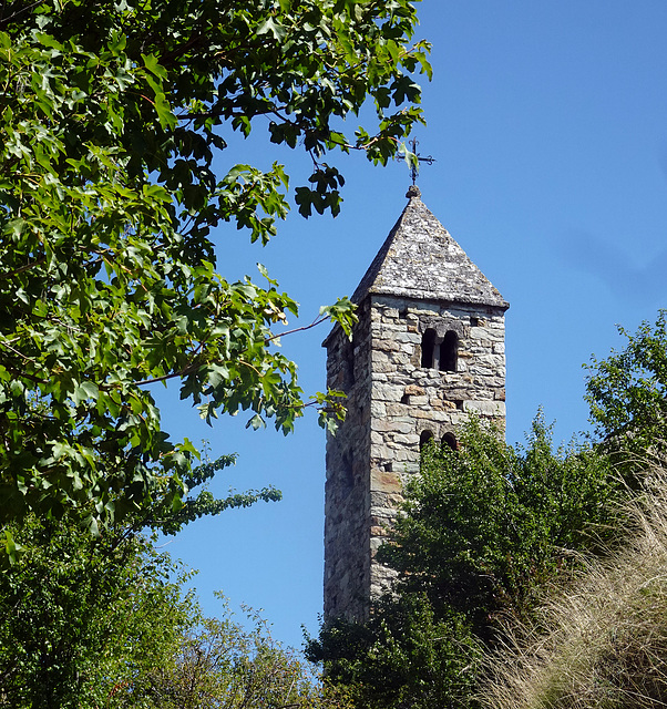 Turm der Kapelle Tous les Saints und Tourbillon Sion ( Sitten )