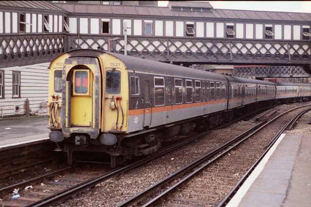 1521 at Waterloo East