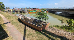 Barque en manque d'amour (2) / Love-starved rowboat (2)